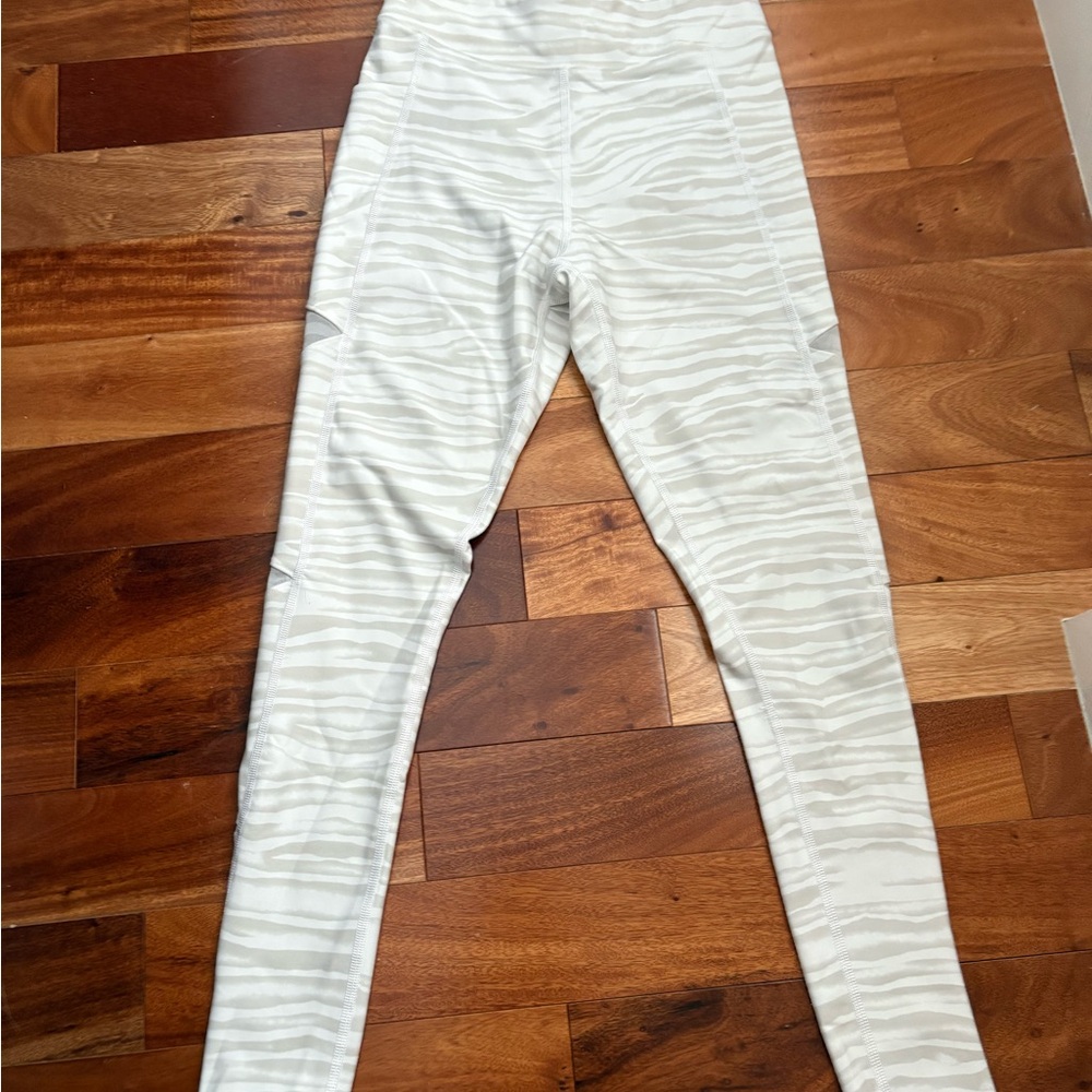 HUK women’s White Zebra Print Leggings